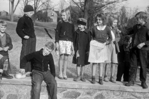Ben Shahn - Children of homesteaders, the Resettlement Administration's Shenandoah Homesteads, 1941